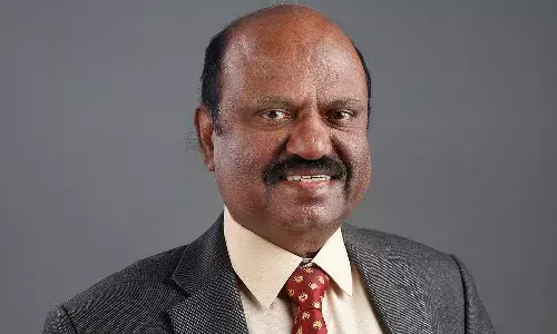 సీఎం సమక్షంలో గవర్నర్‌కు అక్షరాభ్యాసం.!