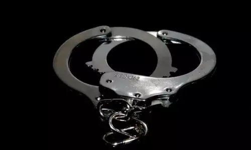 పోలీస్, న్యూస్ రిపోర్టర్లుగా నటిస్తూ.. డబ్బులు దండుకునే ప్రయత్నం.. ముగ్గురు అరెస్ట్