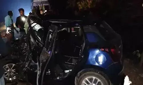 ప్రీ వెడ్డింగ్ షూట్ కోసం వెలుతుండ‌గా.. ఘోర రోడ్డు ప్ర‌మాదం.. న‌లుగురు మృతి