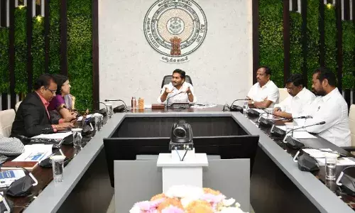 ఆర్‌ అండ్‌ బి శాఖపై సీఎం జగన్‌ సమీక్ష