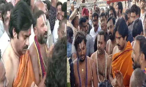 కొండగట్టు అంజన్న సన్నిధిలో పవన్.. వారాహికి పూజలు పూర్తి