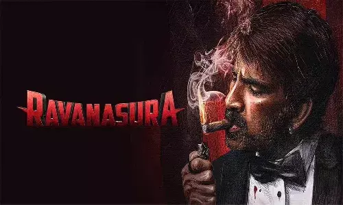 పుట్టినరోజు నాడు ఫ్యాన్స్కు పూనకాలే.. రావణాసుర గ్లింప్స్ సిద్ధం చేస్తున్న మాస్ మహారాజా..!