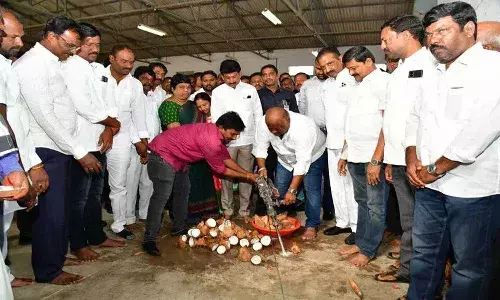 వచ్చే విద్యా సంవత్సరం నుంచి కరీంనగర్ మెడికల్ కాలేజీ ప్రారంభం