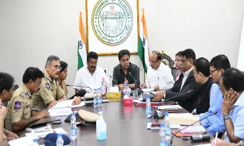 అగ్నిప్రమాదాల నివారణ చర్యలపై సమీక్ష.. ఫైర్ సేఫ్టీ ఆడిట్ నిర్వహించాలి