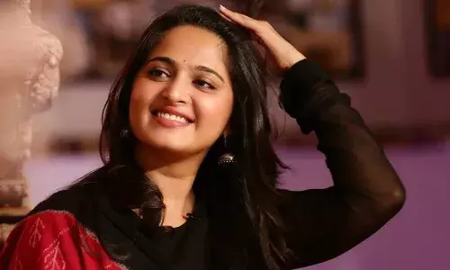 అనుష్క డేట్స్ ఇప్పిస్తానని బెంగుళూరు తీసుకెళ్లి..