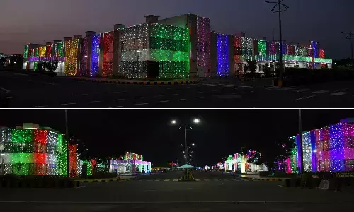 విద్యుత్ కాంతుల వెలుగులో అసెంబ్లీ, సెక్రటేరియట్