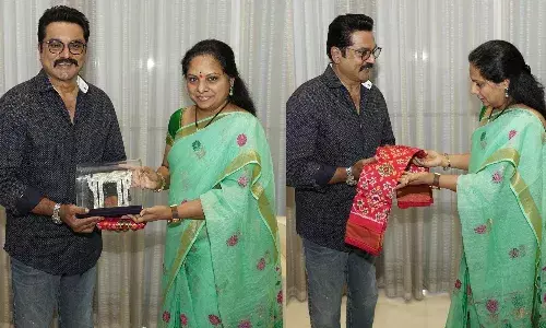 ఎమ్మెల్సీ కవితతో సినీ నటుడు శరత్ కుమార్ భేటీ