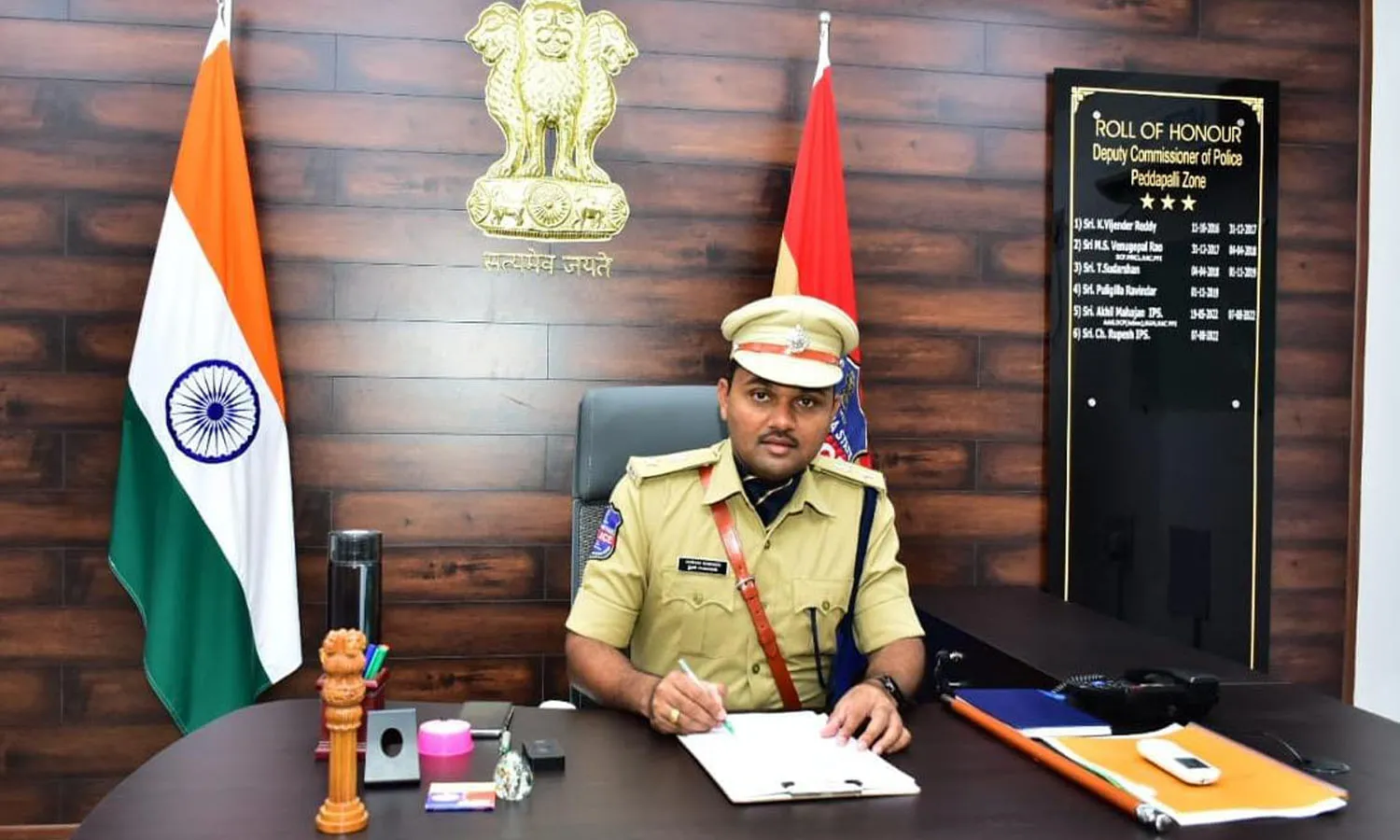అలాంటి వారి పట్ల కఠినంగా వ్యవహరిస్తాం : పెద్దపల్లి డీసీపీ వైభవ్ గైక్వాడ్