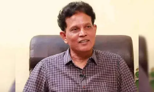 హన్మకొండలో మాజీ ఐఏఎస్ అధికారి ఆకునూరి మురళి అరెస్ట్