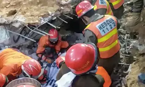 సూసైడ్ బాంబర్ తల దొరికింది