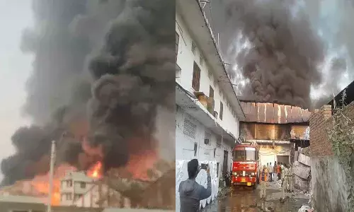 బాగ్‌లింగంప‌ల్లిలో భారీ అగ్నిప్ర‌మాదం.. ఉవ్వెత్తున ఎగిసిప‌డుతున్న మంట‌లు