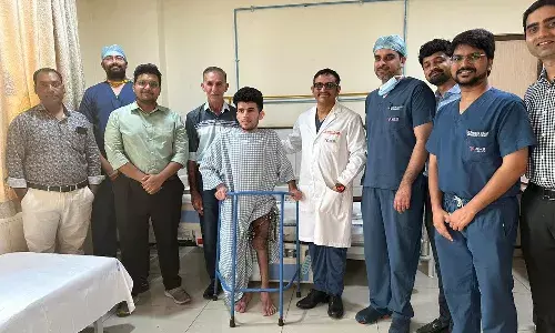 పుట్టకతోనే వంకరపోయిన ఇరాక్ యువకుడి కాళ్లు.. అత్యాధునిక శస్త్రచికిత్సతో నయం చేసిన కిమ్స్ వైద్యులు