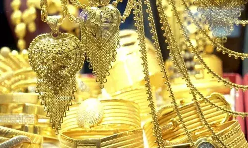 ఇప్పట్లో బంగారం ధర తగ్గదా..?