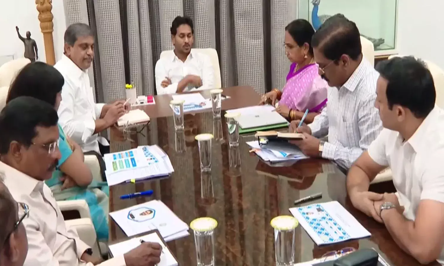 జగనన్నకు చెబుదాం కార్యక్రమంపై సీఎం సమీక్ష