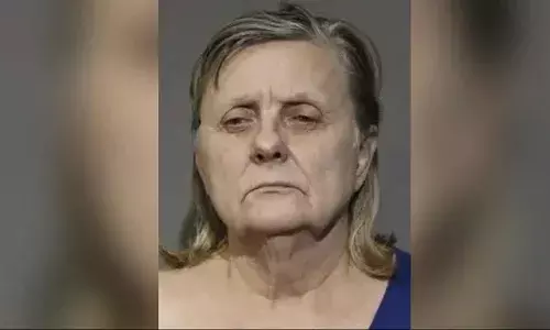 రెండేళ్లుగా తల్లి మృతదేహాన్ని ఫ్రీజర్లో దాచిన కూతురు