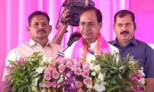 ప్రధాని మన్కీ బాత్ పేరుతో ప్రజలను వంచిస్తున్నారు: కేసీఆర్