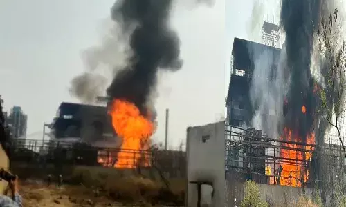 ఫార్మా కంపెనీలో భారీ అగ్నిప్రమాదం.. ఉవ్వెత్తున ఎగిసిపడుతున్న మంటలు