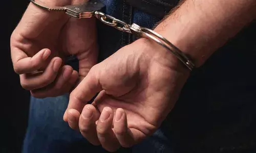 భార్య ఆత్మహత్య.. మంచిర్యాల మున్సిపల్ కమిషనర్ అరెస్ట్