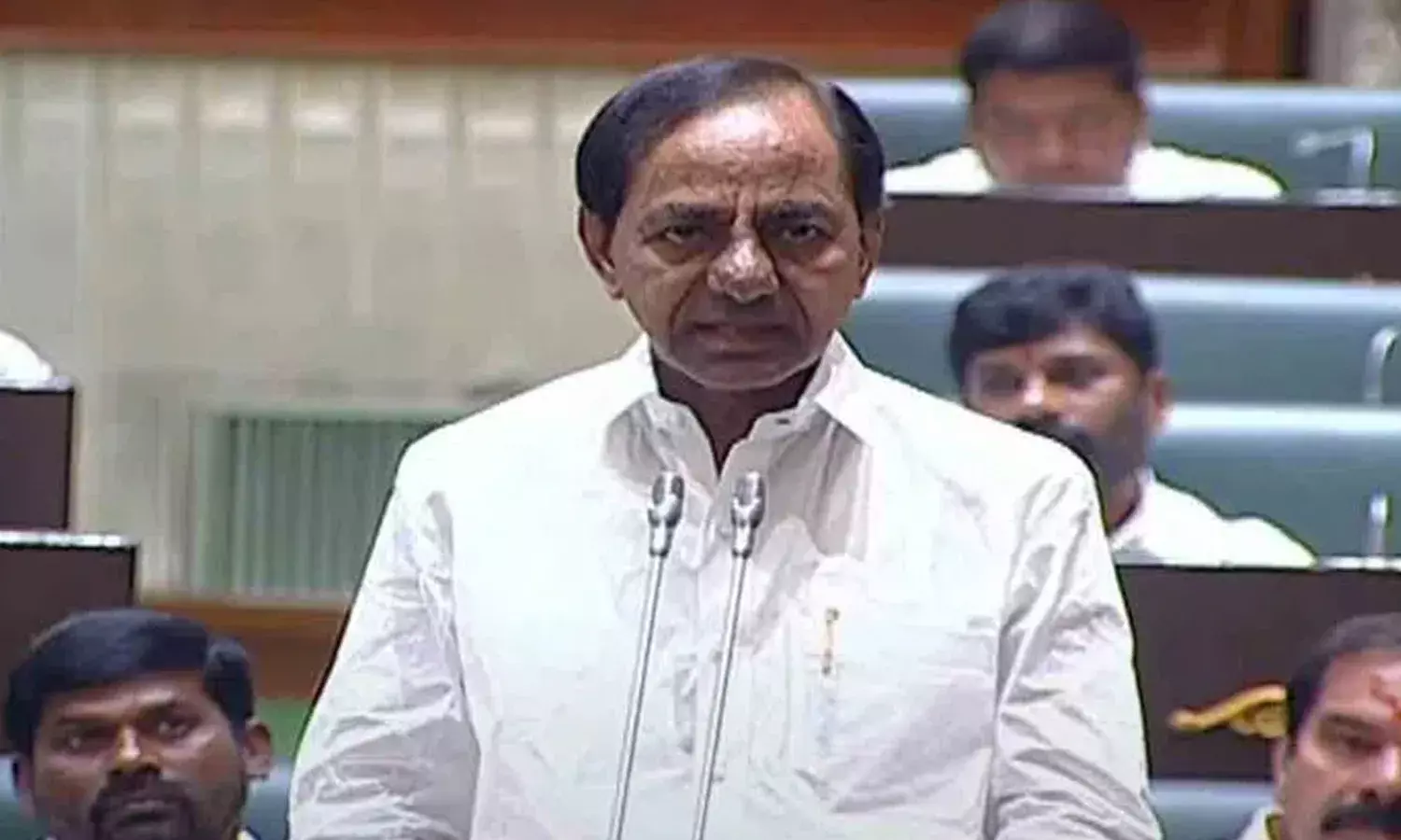 పోడుభూముల పంపిణీపై సీఎం కేసీఆర్ ఏమ‌న్నారంటే..?