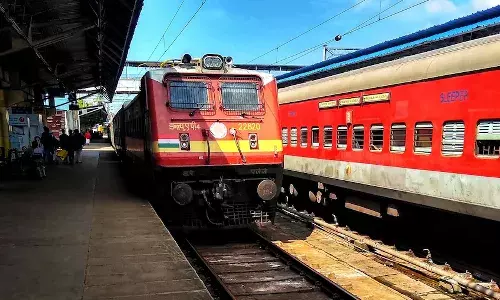 రైల్వే ప్రయాణీకులకు ముఖ్య గమనిక.. నేటి నుంచి మార్చి 1 వరకు పలు రైళ్లు రద్దు