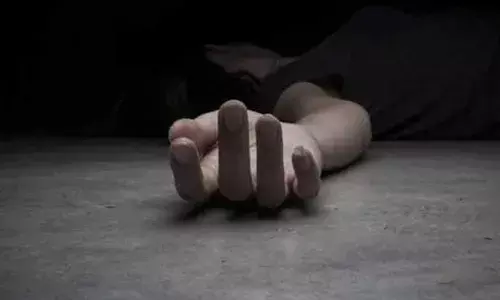 తప్పిపోయిన బాలిక మృతదేహం లభ్యం.. నోటిలో గుడ్డ ఉండటంతో..