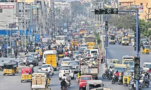 తెలంగాణలో 1.5 కోట్లు దాటిన వాహనాల సంఖ్య