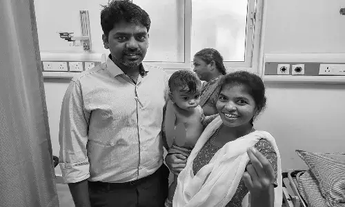 9 నెలల బాబుకు వేడినీళ్లు పడి తీవ్ర గాయాలు.. విజయవంతంగా చికిత్స