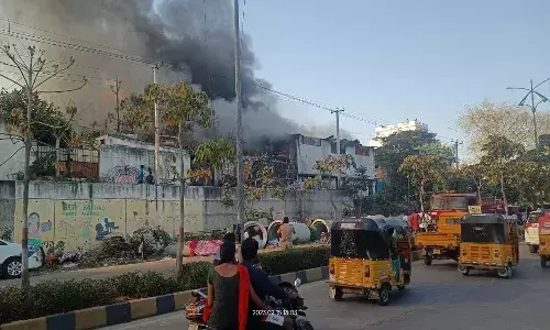 పురానాపూల్‌లో భారీ అగ్ని ప్రమాదం