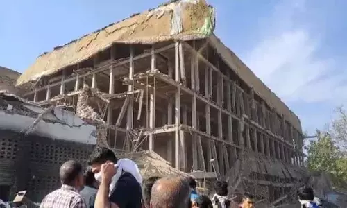 కోల్డ్ స్టోరేజీ భవనంలో పేలుడు.. ఐదుగురు మృతి