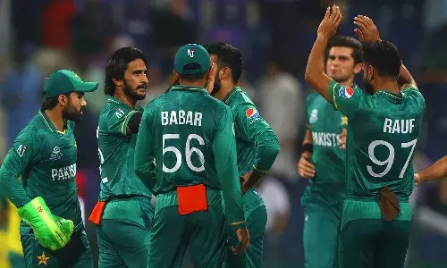 పాక్ జట్టుకు మద్దతు తెలిపిన దుకాణం యజమాని.. స్థానికులు ఏం చేశారంటే..