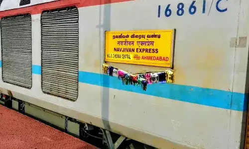 Navajivan Express , Mahabubabad, accident