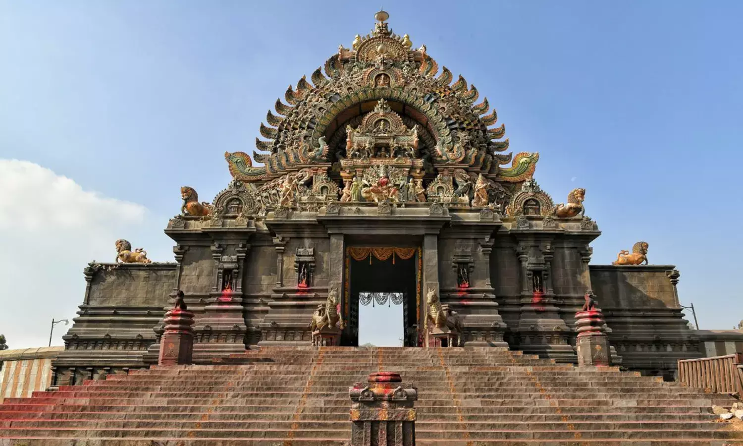 చిరంజీవి సినిమా సెట్‌లో అగ్నిప్ర‌మాదం