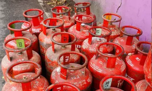 Commercial LPG hiked, LPG Cylinder price hiked, Lpg Cylinder Price