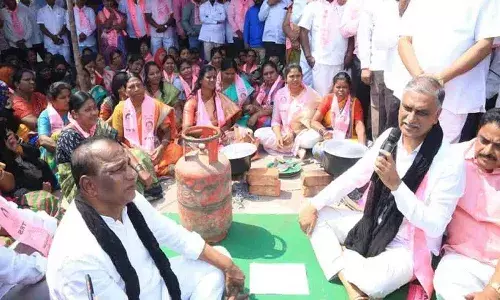 BRS Protested Increased Gas Prices, BRS Protested