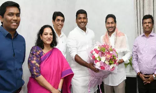 ఆ శాఖల మంత్రులు, అధికారులను అభినందించిన సీఎం జగన్