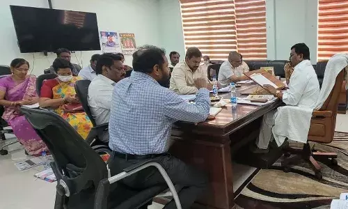 విద్యార్థుల ఆరోగ్యంపై నిర్లక్ష్యం వహిస్తే సహించేది లేదు : అధికారులకు మంత్రి హెచ్చరిక