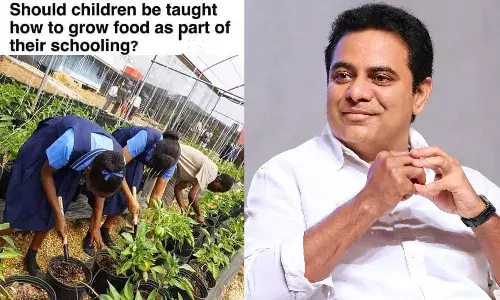 KTR , Ichhoda school students