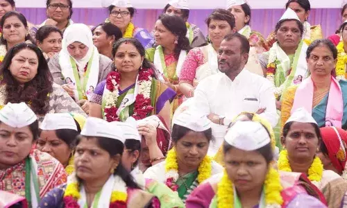 దీక్ష విరమించిన ఎమ్మెల్సీ కల్వకుంట్ల కవిత