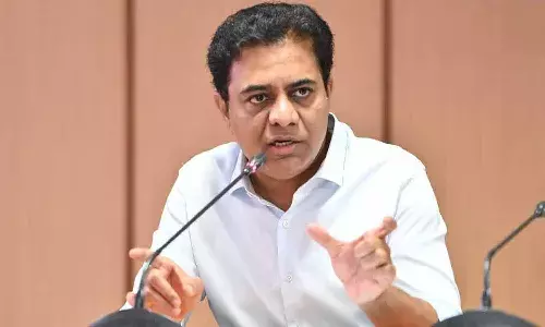 నాటు నాటు పాటకు మోదీ వల్లే అవార్డు వచ్చిందని చెప్పుకుంటారేమో: కేటీఆర్