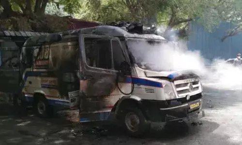 Ambulance,Andhra Pradesh,fire accident,tobacco