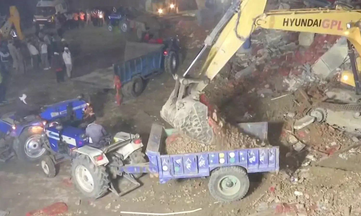 Cold storage building collapse, UP