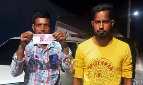 కేరళలో రూ.75 లక్షల లాటరీని గెలుచుకున్న బెంగాల్ కూలీ.. నేరుగా పోలీస్ స్టేషన్కి పరుగెత్తాడు..!