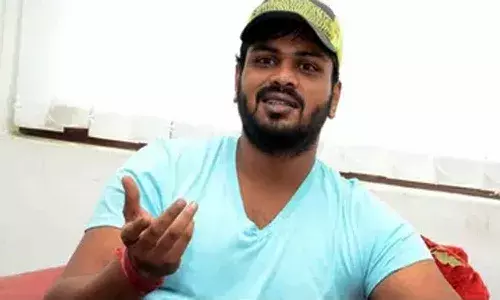 నిన్న వీడియో.. నేడు బతకనివ్వండి.. అంటూ పోస్టు పెట్టిన మంచు మనోజ్