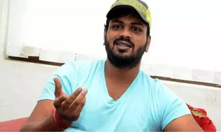 నిన్న వీడియో.. నేడు బతకనివ్వండి.. అంటూ పోస్టు పెట్టిన మంచు మనోజ్‌