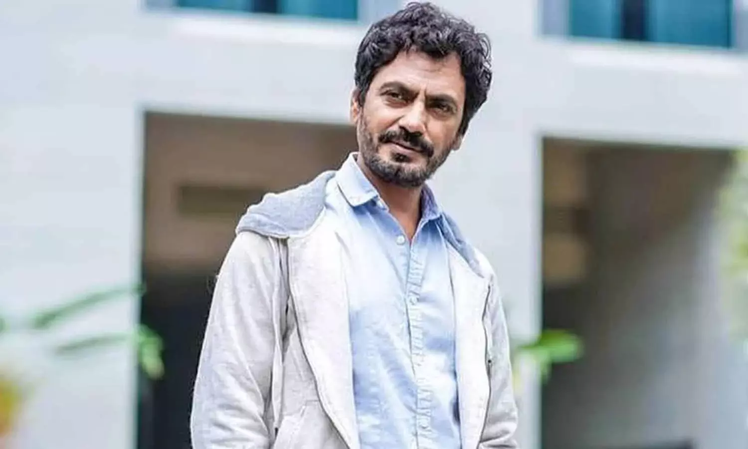 100 కోట్ల దావా వేసిన నవాజుద్దీన్ సిద్ధిఖీ