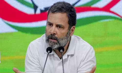 రేపు సూరత్ కు రాహుల్ గాంధీ