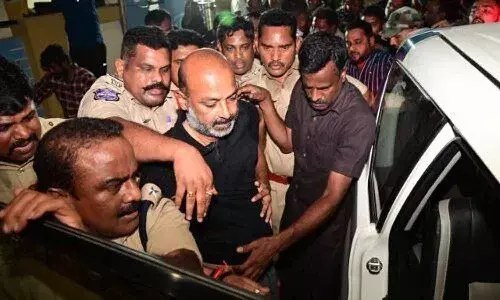 టెన్త్ పేపర్ లీక్ కేసు.. బండి సంజయ్ కు 14 రోజుల రిమాండ్ విధించిన కోర్టు