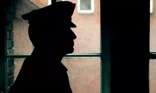 UttarPradesh, constable slaps man