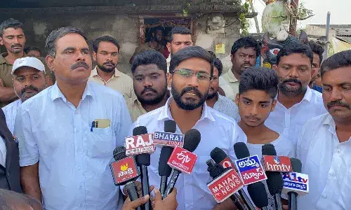 పేపర్ లీక్లో విద్యార్థి హరీష్ యాదవ్కు ఏలాంటి సంబంధం లేదు : బల్మూరి వెంకట్