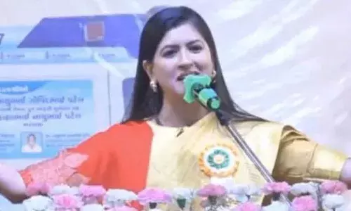 పోలీసుల ముందు లొంగిపోయిన కాజల్